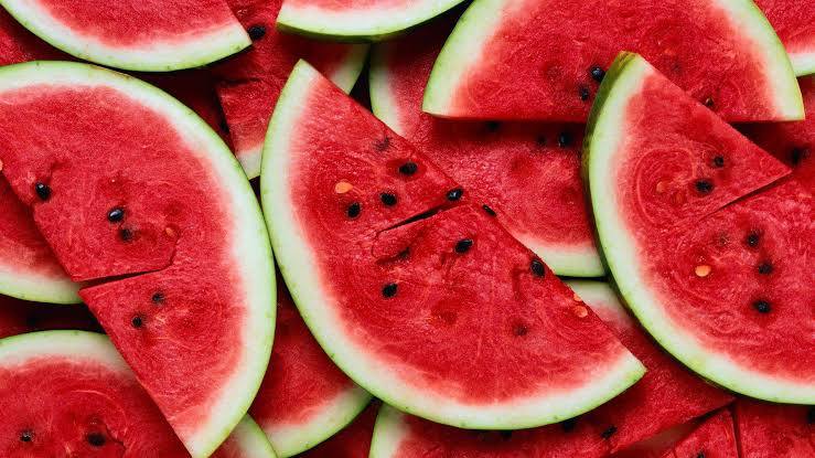 Read more about the article Watermelon: 4 health benefits of eating the juicy summer fruit