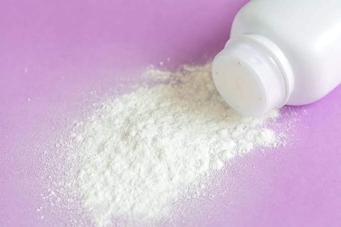 Read more about the article Side effects Of Talcum Powder