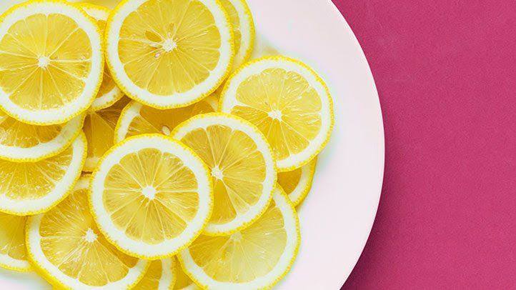 Read more about the article What Are The Benefits of Drinking Warm Lemon Water Every Morning?