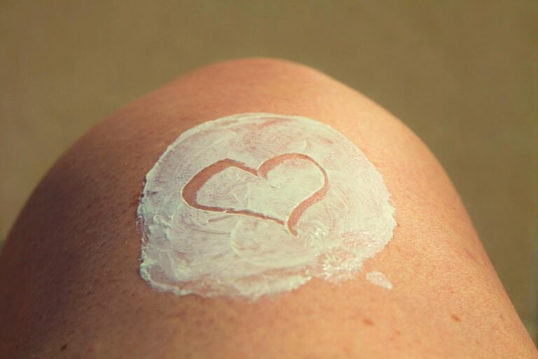 Read more about the article Best Sunscreen For This Summer Season